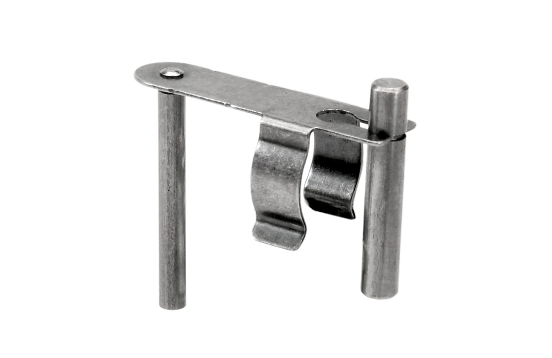 Klammer mit zwei Bolzen